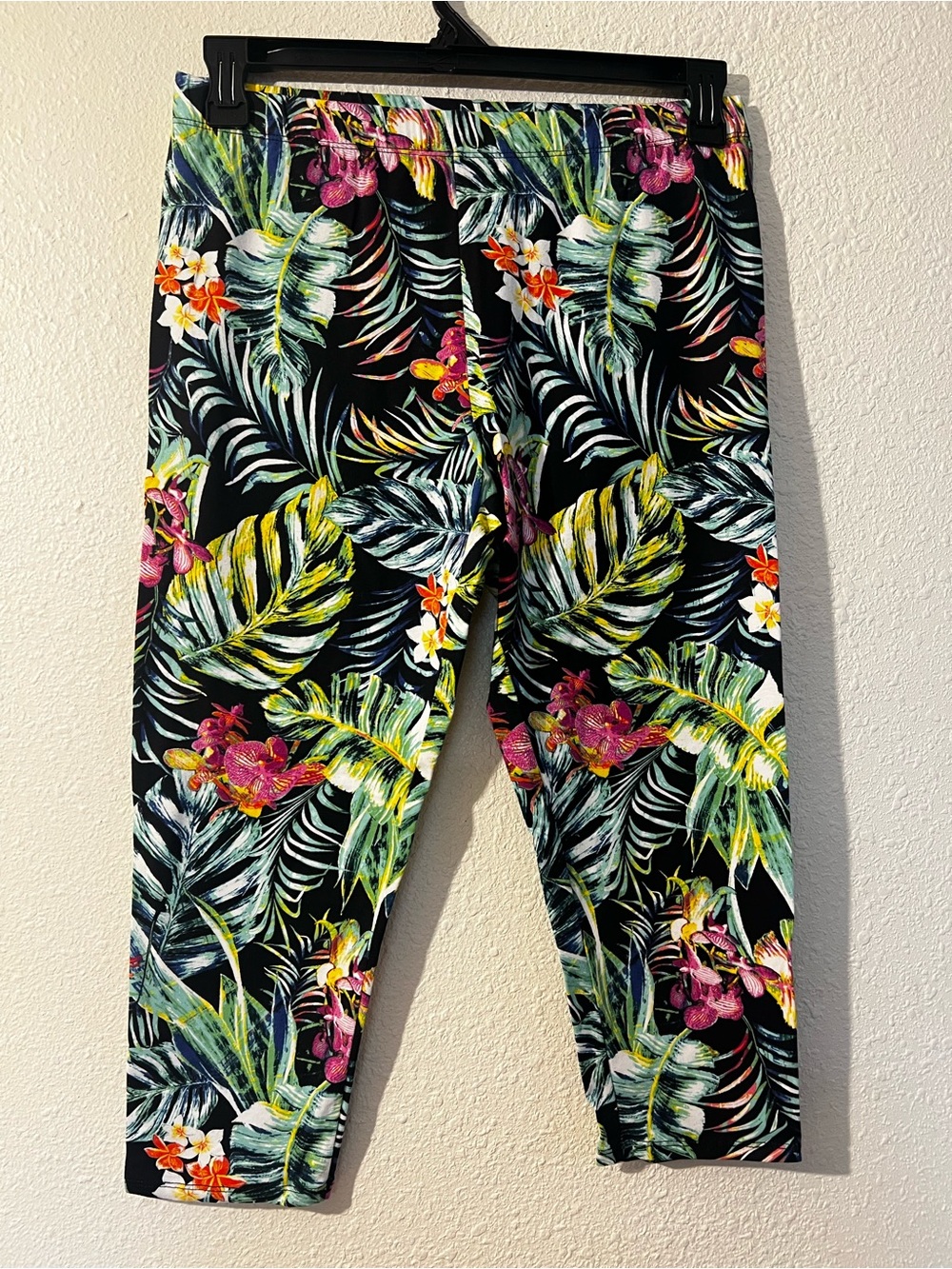 No boundaries legging capris size large